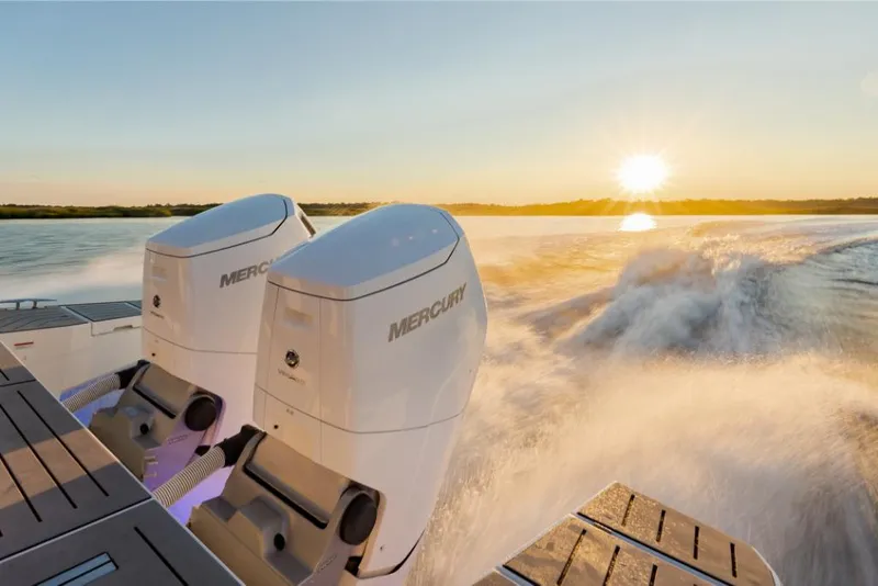 Slide: The Image of Galeon 375 GTO 2025 - 192