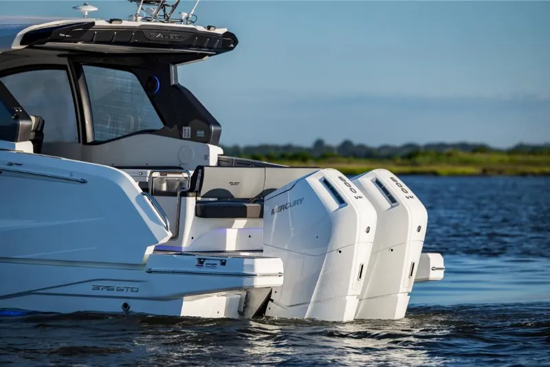 Slide: The Image of Galeon 375 GTO 2025 - 210