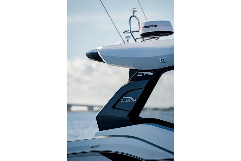 Slide: The Image of Galeon 375 GTO 2025 - 214