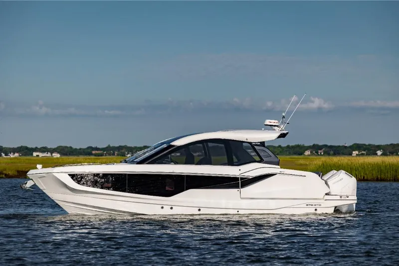 Slide: The Image of Galeon 375 GTO 2025 - 234