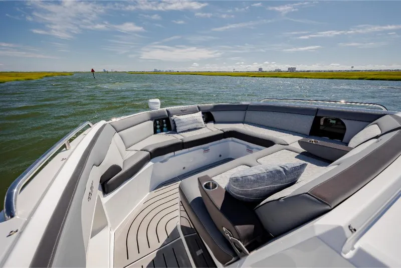 Slide: The Image of Galeon 375 GTO 2025 - 276