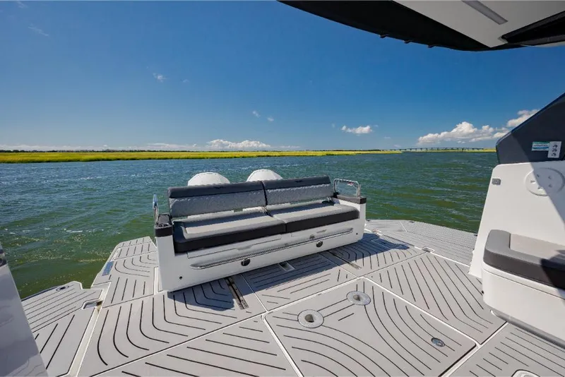 Slide: The Image of Galeon 375 GTO 2025 - 284