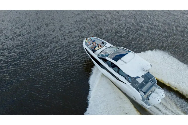 Slide: The Image of Galeon 375 GTO 2025 - 98