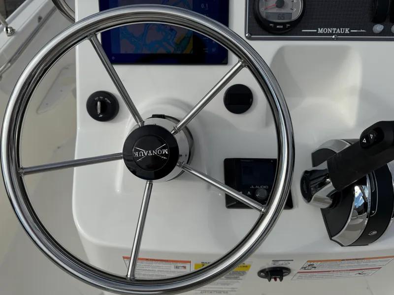 Slide: The Image of Boston Whaler 170 Montauk 2026 - 11