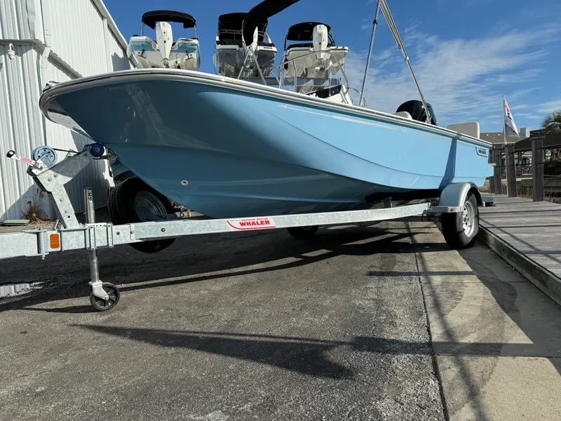 Slide: The Image of Boston Whaler 170 Montauk 2026 - 2