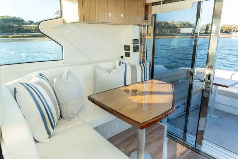 Slide: The Image of Cruisers Yachts 42 Cantius 2024 - 16