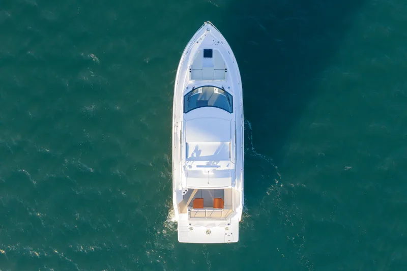 Slide: The Image of Cruisers Yachts 42 Cantius 2024 - 4