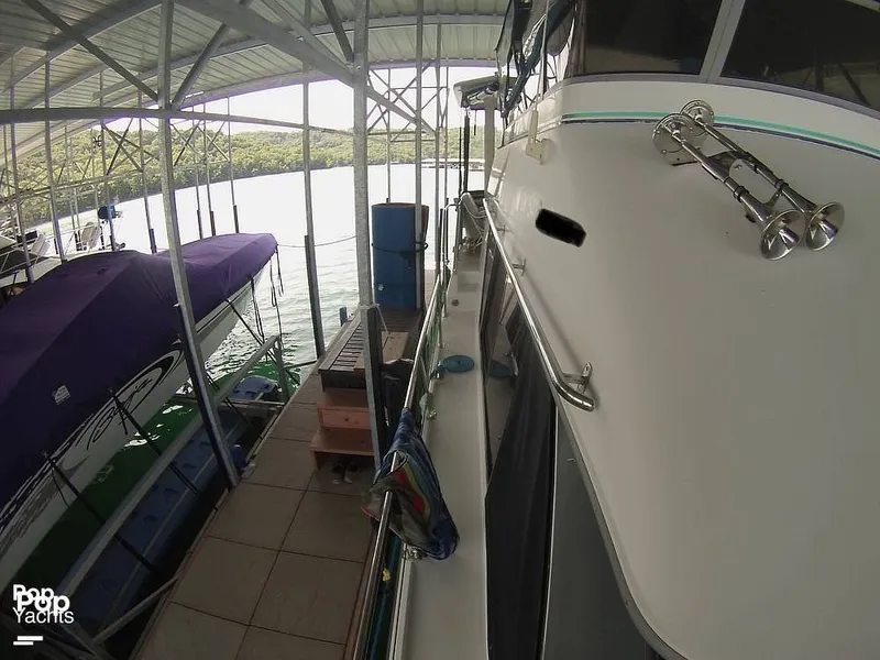 Slide: The Image of Carver Yachts 370 Aft Cabin 1995 - 13904616