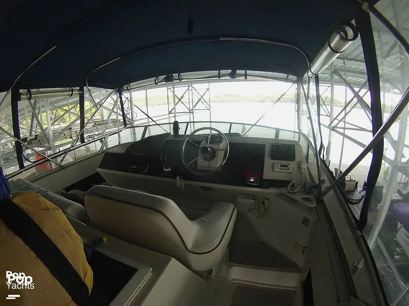 Slide: The Image of Carver Yachts 370 Aft Cabin 1995 - 13904551