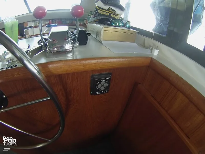 Slide: The Image of Carver Yachts 370 Aft Cabin 1995 - 13904577