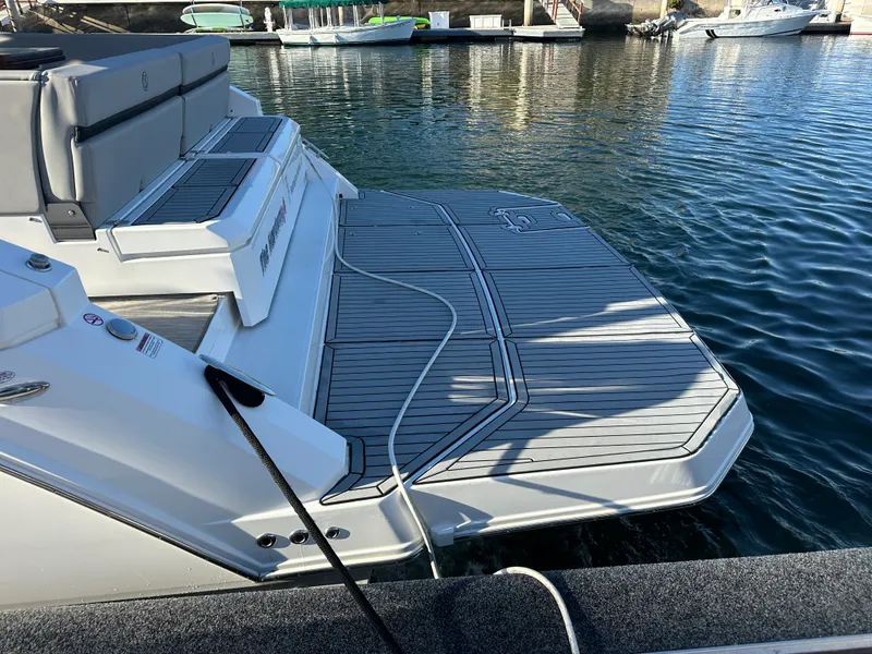 Slide: The Image of Cruisers 39 EXPRESS COUPE 2021 - 17