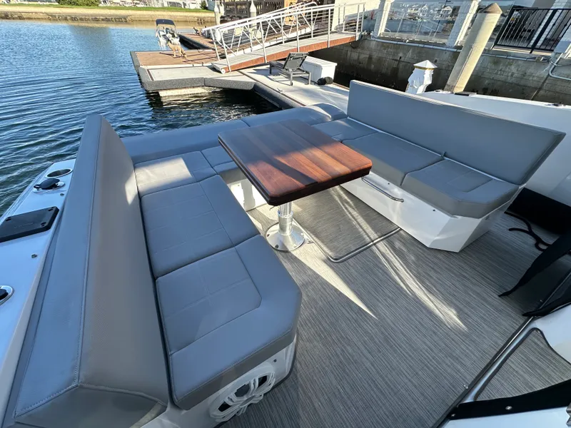 Slide: The Image of Cruisers 39 EXPRESS COUPE 2021 - 21