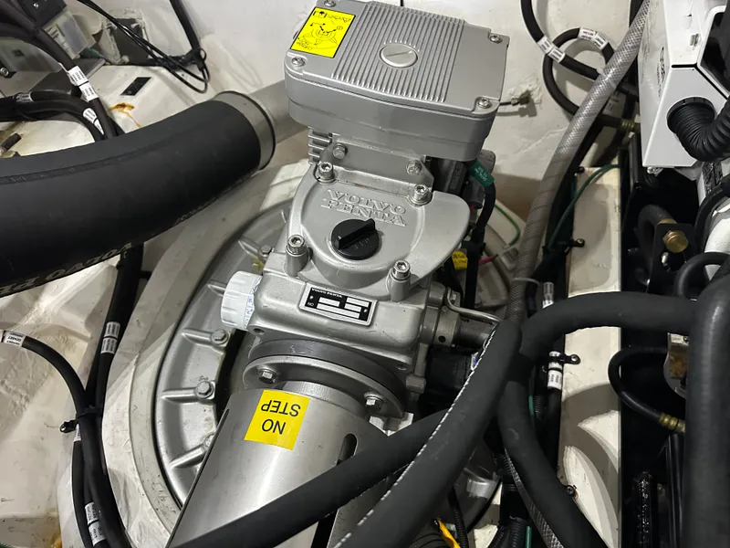 Slide: The Image of Cruisers 39 EXPRESS COUPE 2021 - 51