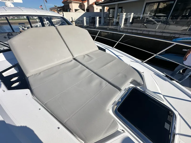 Slide: The Image of Cruisers Yachts 39 EXPRESS COUPE 2021 - 23