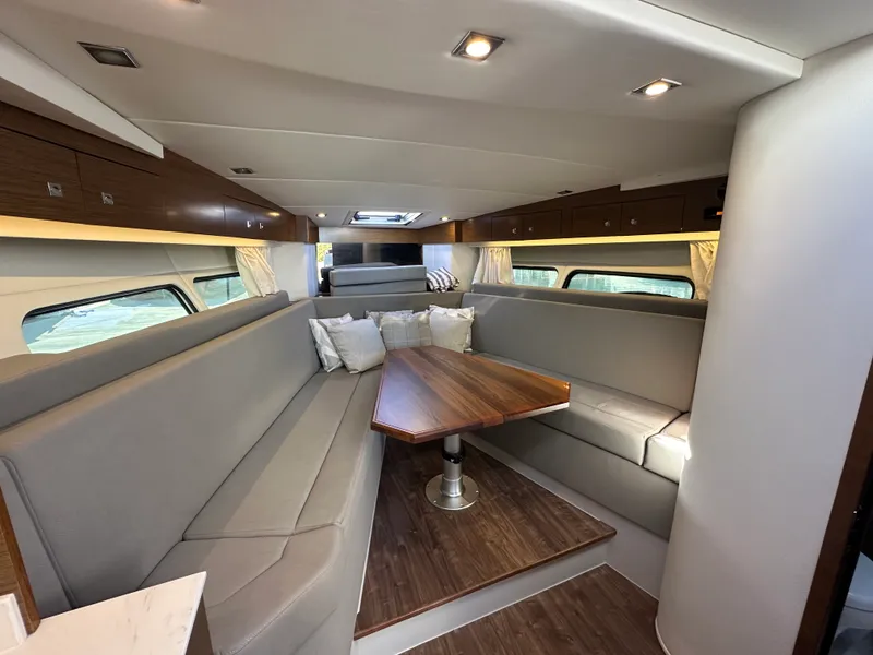 Slide: The Image of Cruisers Yachts 39 EXPRESS COUPE 2021 - 30