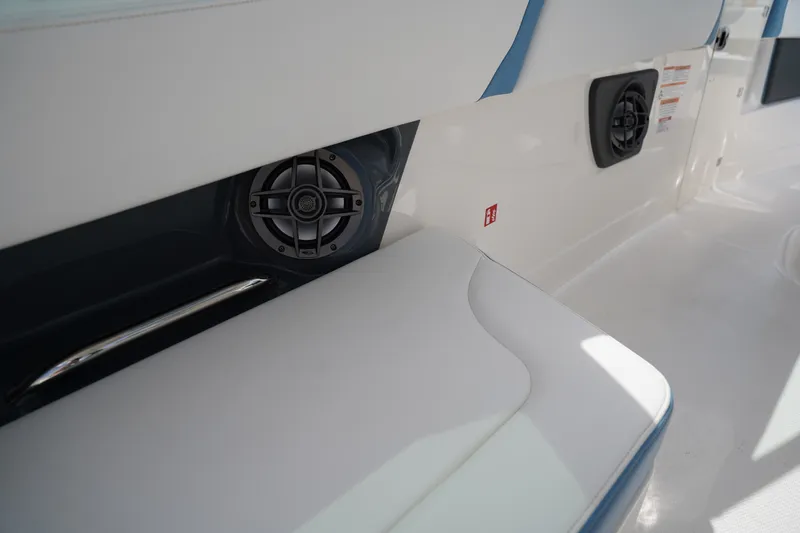 Slide: The Image of Chaparral 280OSX 2026 - 52