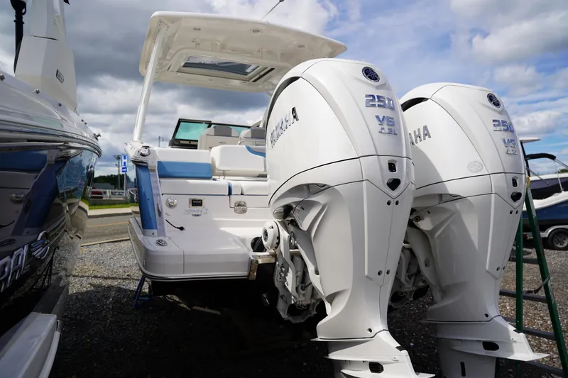 Slide: The Image of Chaparral 280OSX 2026 - 22