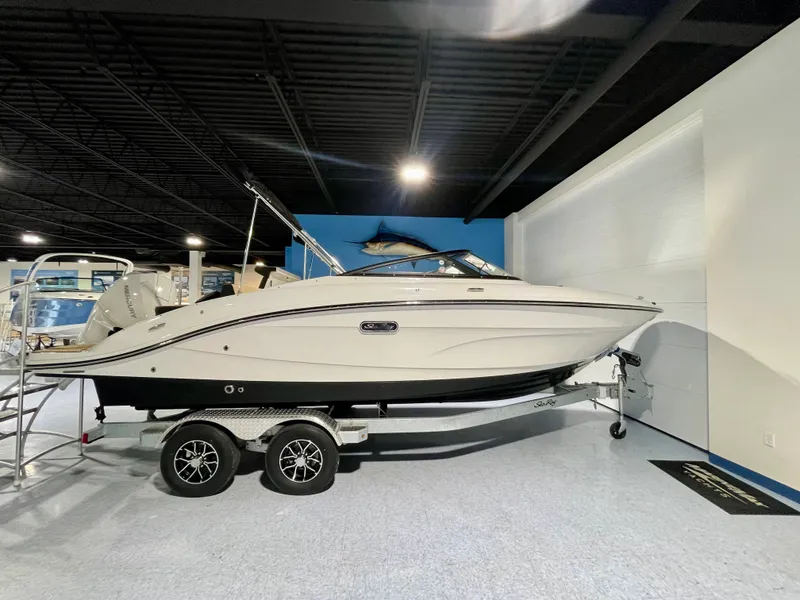 The Image of Sea Ray SPX 210 Outboard 2026 - 0