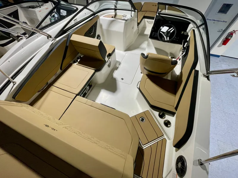 Slide: The Image of Sea Ray SPX 210 Outboard 2026 - 3