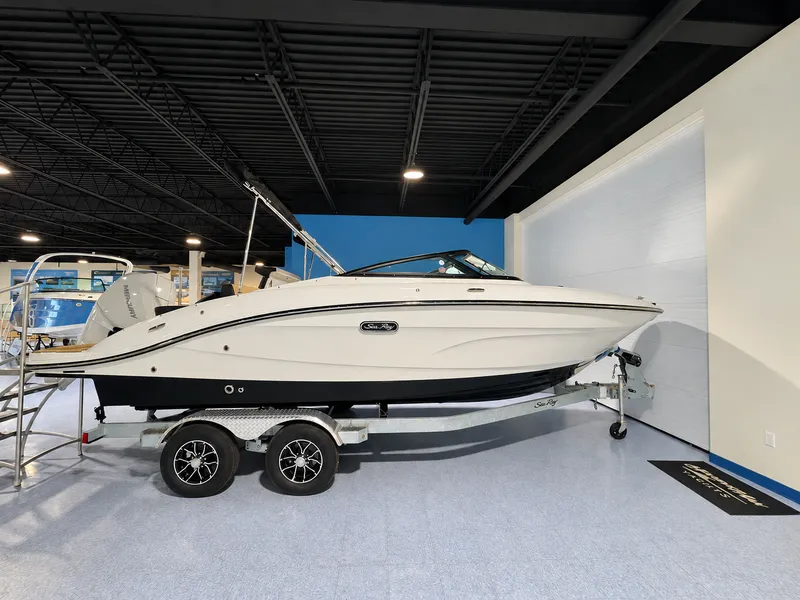 Slide: The Image of Sea Ray SPX 210 Outboard 2026 - 1