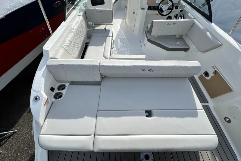 Slide: The Image of Sea Ray SDX 230 Outboard 2026 - 10