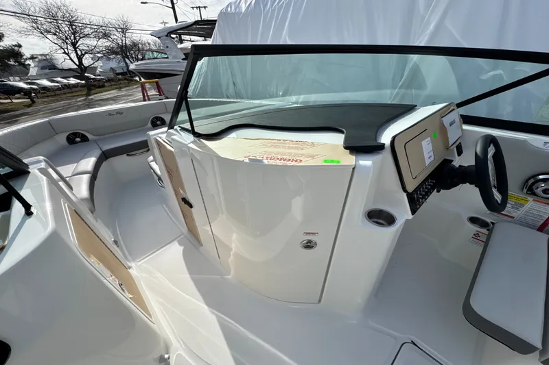 Slide: The Image of Sea Ray SDX 230 Outboard 2026 - 27