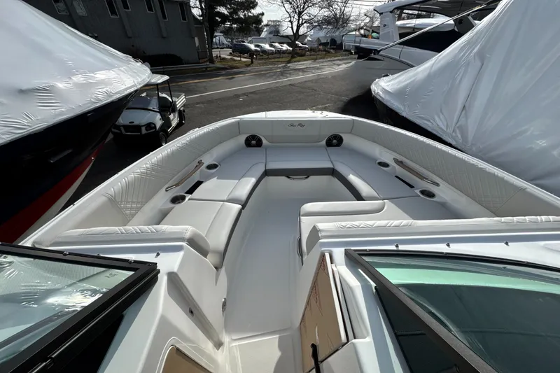 Slide: The Image of Sea Ray SDX 230 Outboard 2026 - 36