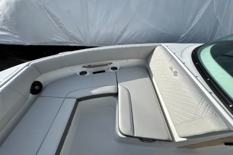 Slide: The Image of Sea Ray SDX 230 Outboard 2026 - 38