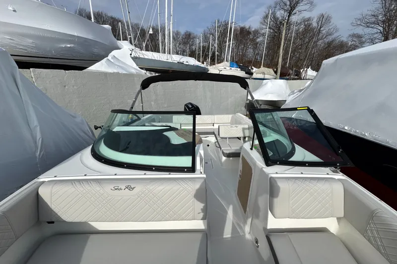 Slide: The Image of Sea Ray SDX 230 Outboard 2026 - 44