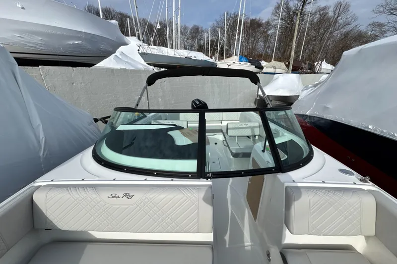 Slide: The Image of Sea Ray SDX 230 Outboard 2026 - 45