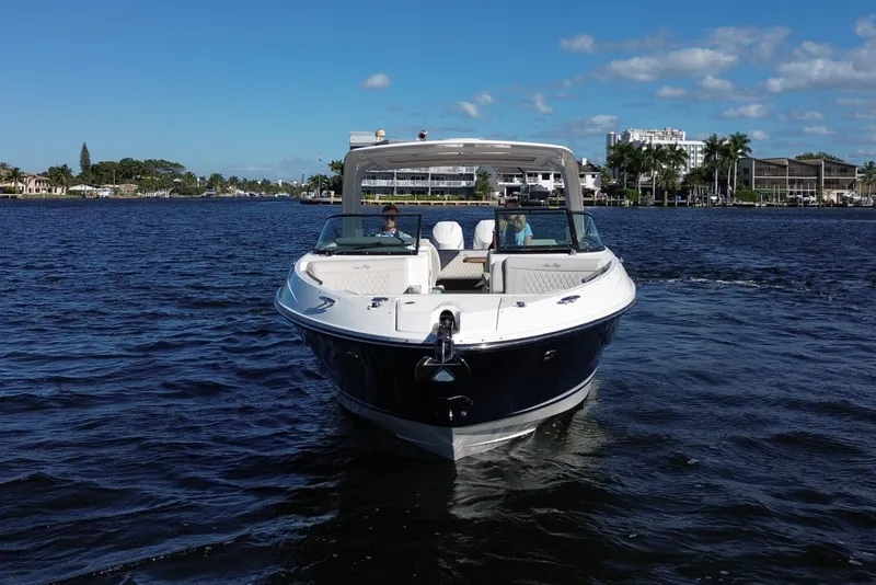 Slide: The Image of Sea Ray SLX 350 Outboard 2026 - 4