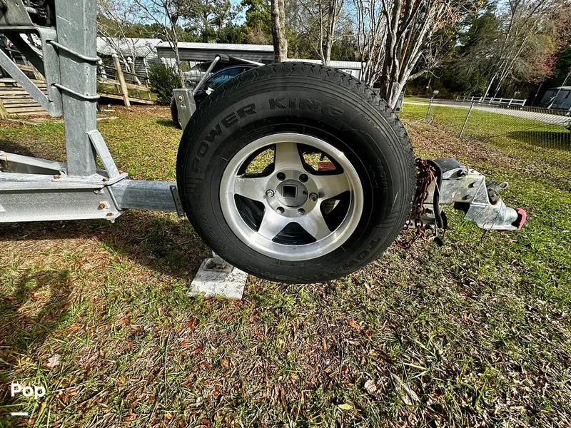 Slide: The Image of Spare Tire Kit - 13972846