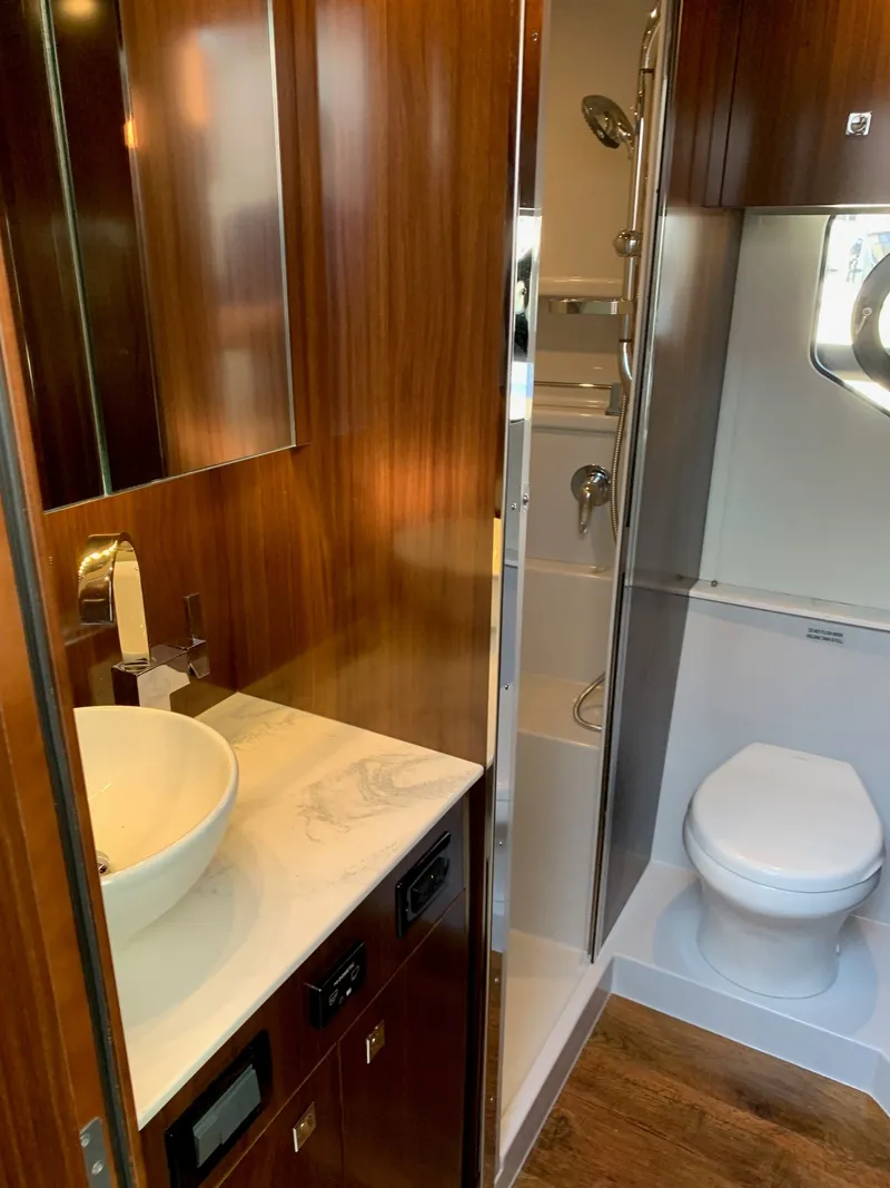 Slide: The Image of Cruisers Yachts 42 CANTIUS 2022 - 22