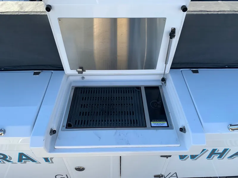 Slide: The Image of Cruisers Yachts 42 CANTIUS 2022 - 4