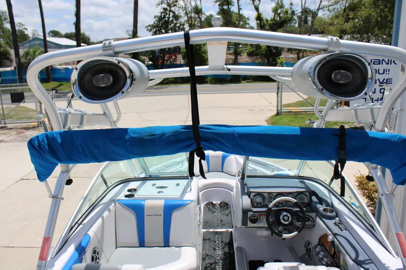Slide: The Image of Nautique 210 Team 2008 - 11