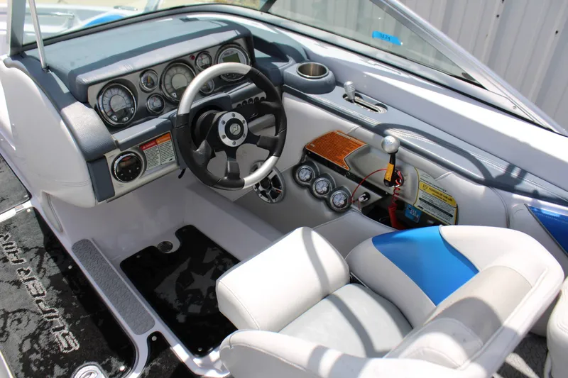Slide: The Image of Nautique 210 Team 2008 - 5