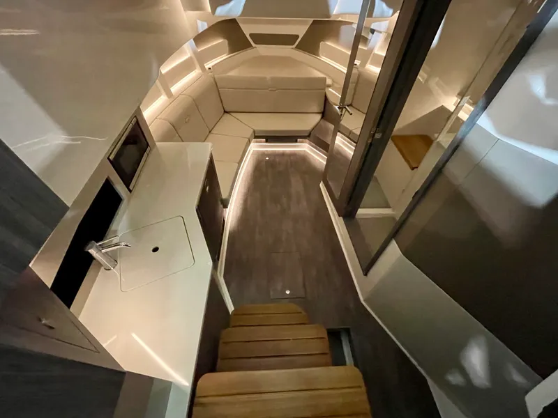 Slide: The Image of Sea Ray Sundancer 370 Outboard 2026 - 10