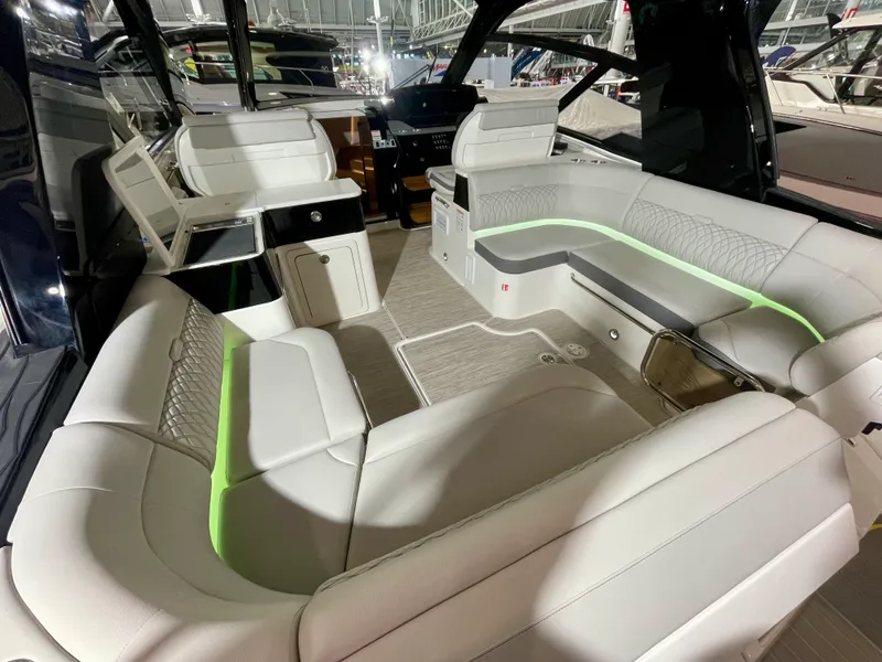 Slide: The Image of Sea Ray Sundancer 370 Outboard 2026 - 2