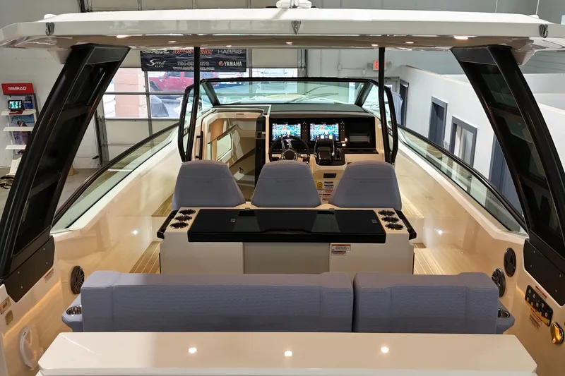 Slide: The Image of Saxdor 320 GTO 2026 - 18