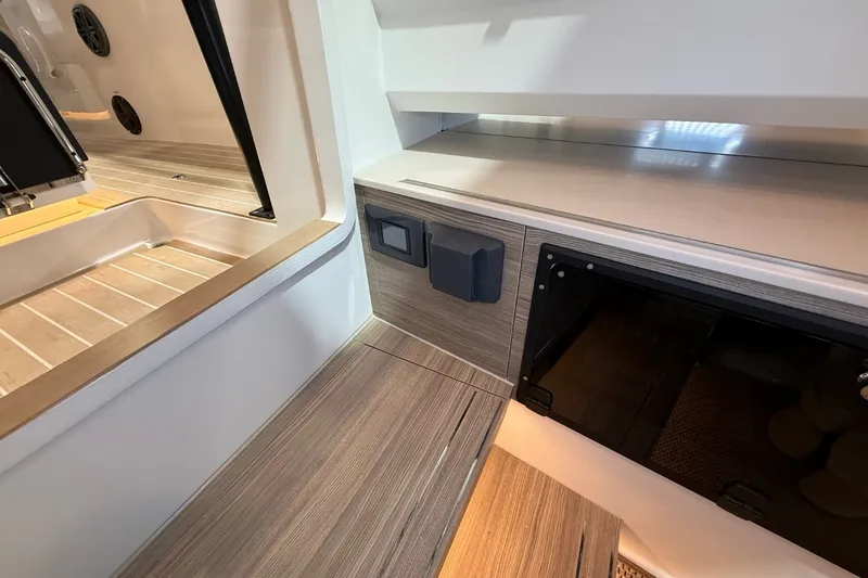 Slide: The Image of Saxdor 320 GTO 2026 - 32