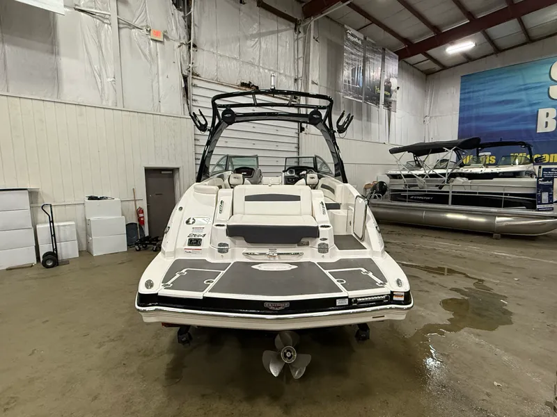 Slide: The Image of Chaparral SUNESTA 264 2015 - 5