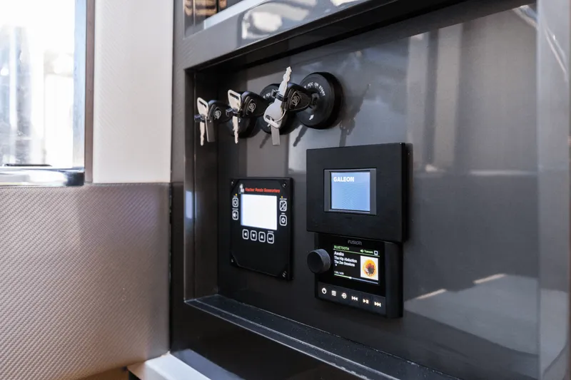 Slide: The Image of Galeon 435 GTO 2026 - 55