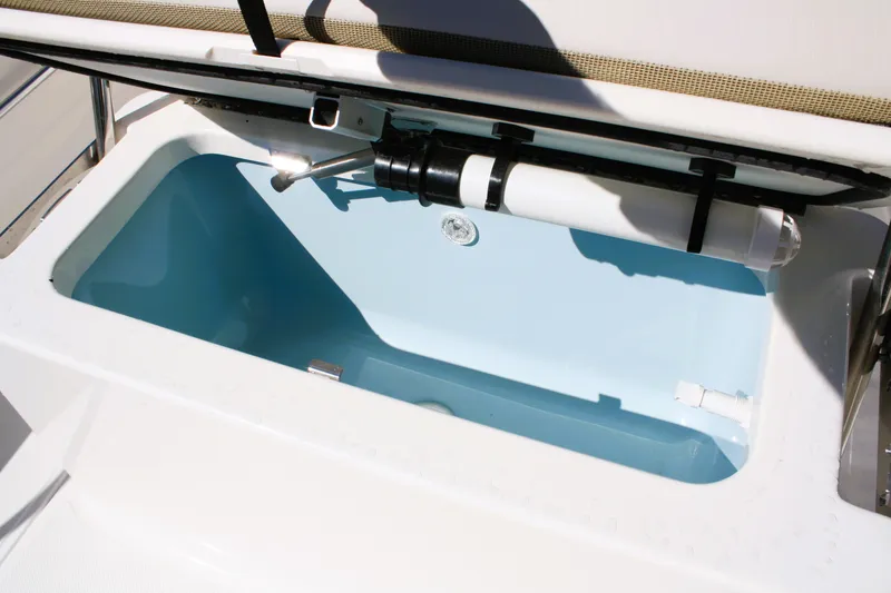 Slide: The Image of Boston Whaler 170 Montauk 2026 - 13