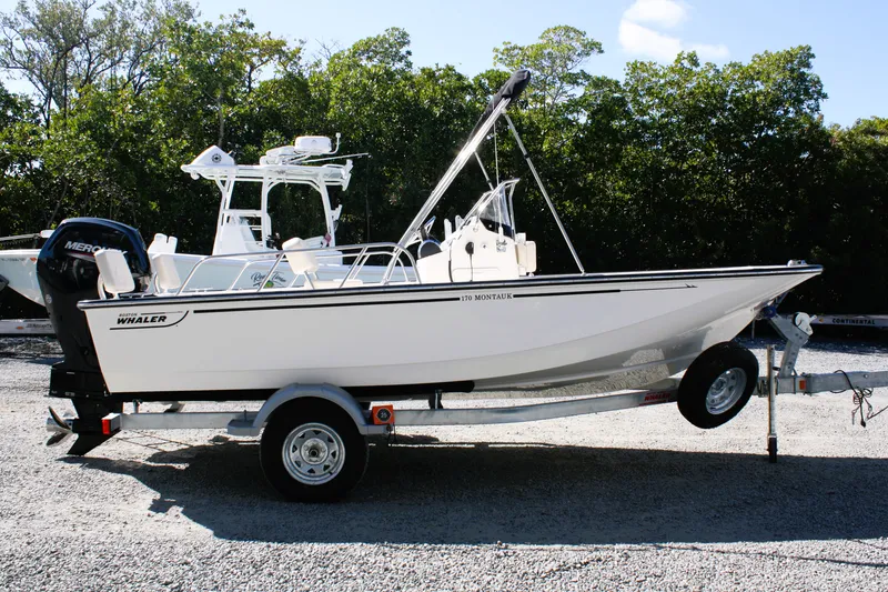 Slide: The Image of Boston Whaler 170 Montauk 2026 - 5