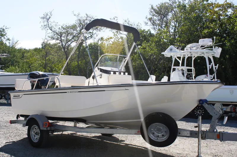 Slide: The Image of Boston Whaler 170 Montauk 2026 - 6
