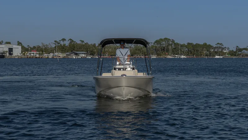 Slide: The Image of Boston Whaler 170 Montauk 2026 - 8