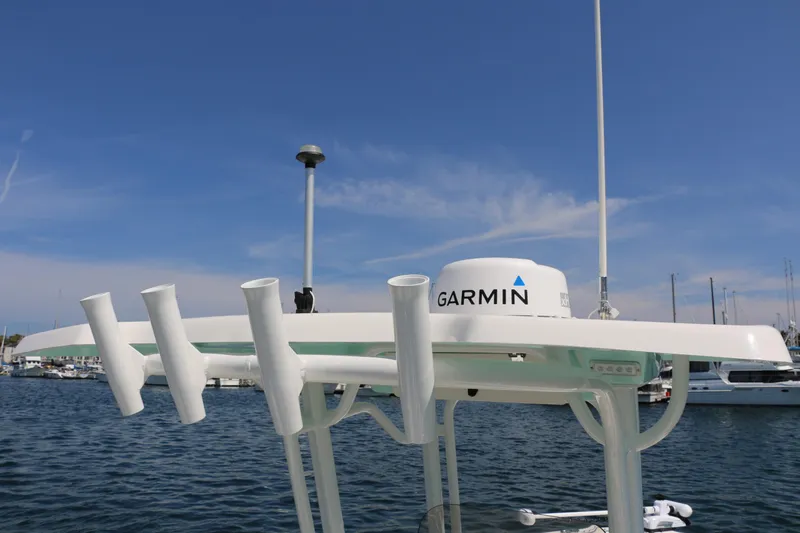 Slide: The Image of Robalo 246 Cayman 2017 - 24