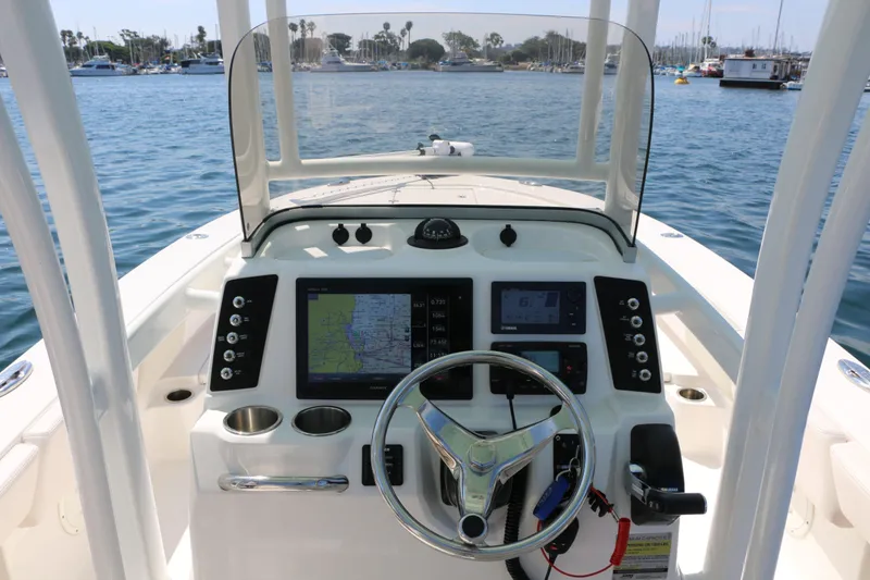 Slide: The Image of Robalo 246 Cayman 2017 - 16