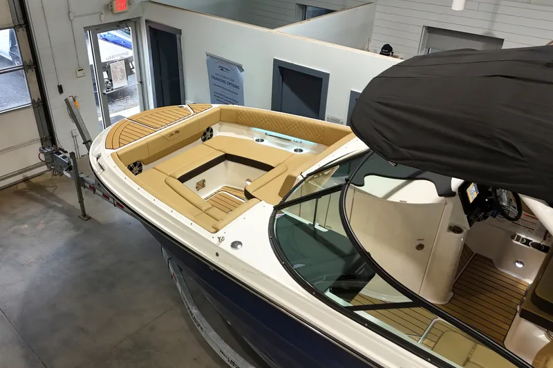 Slide: The Image of Sea Ray SDX 270 Outboard 2025 - 2