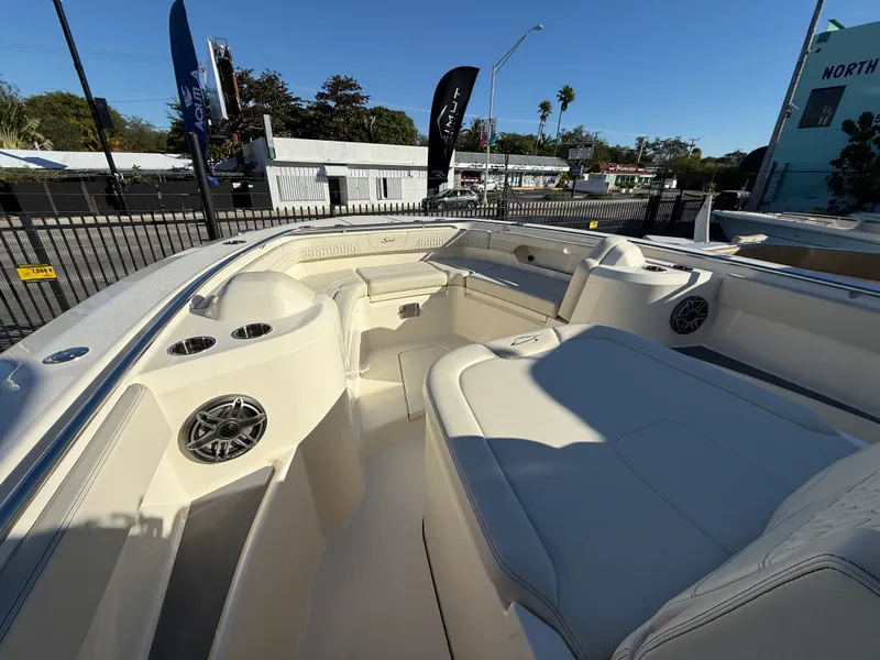 Slide: The Image of Scout 288 LXF 2026 - 9